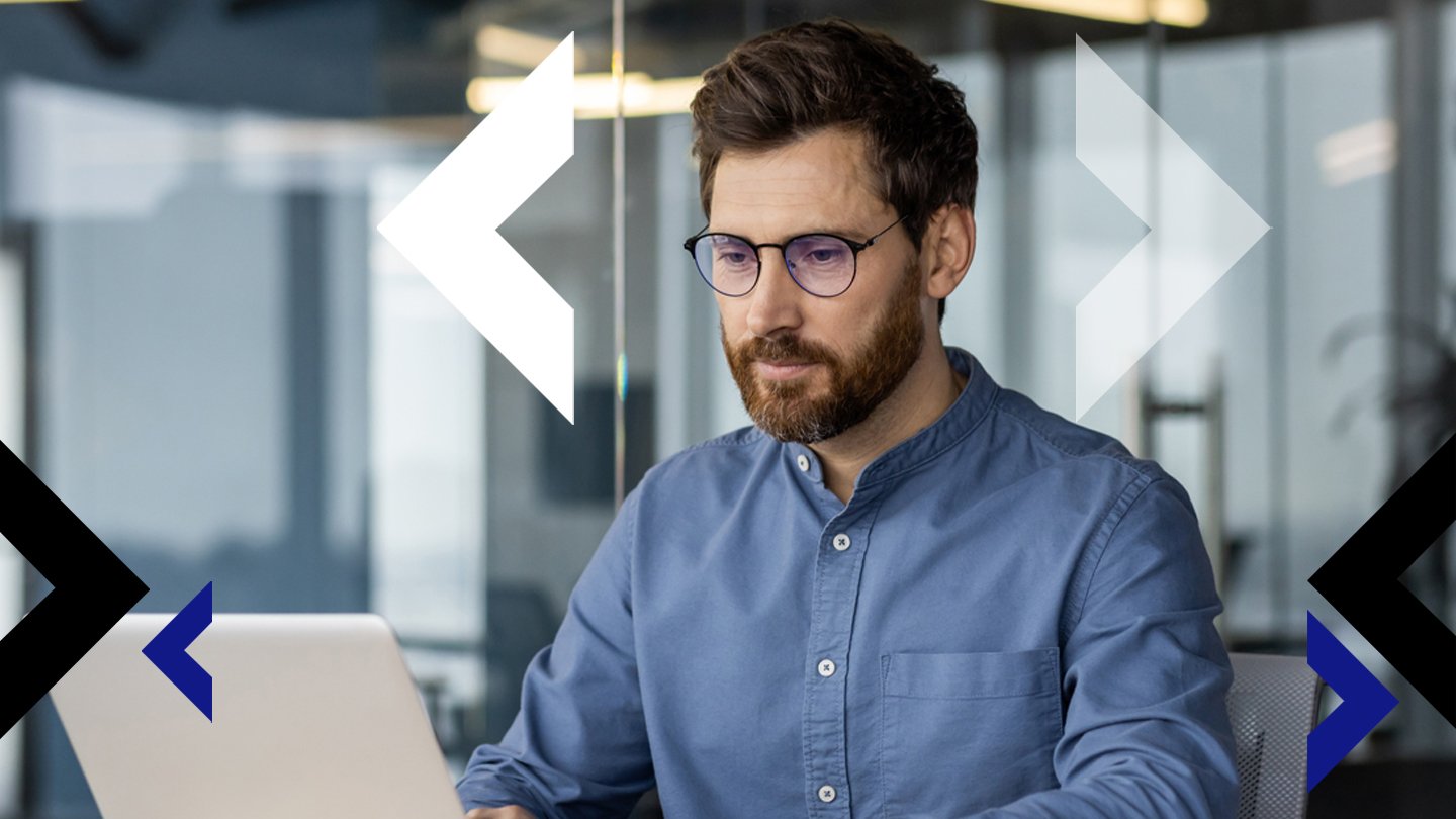 1440x810--current-vacancies-gentleman-on-computer