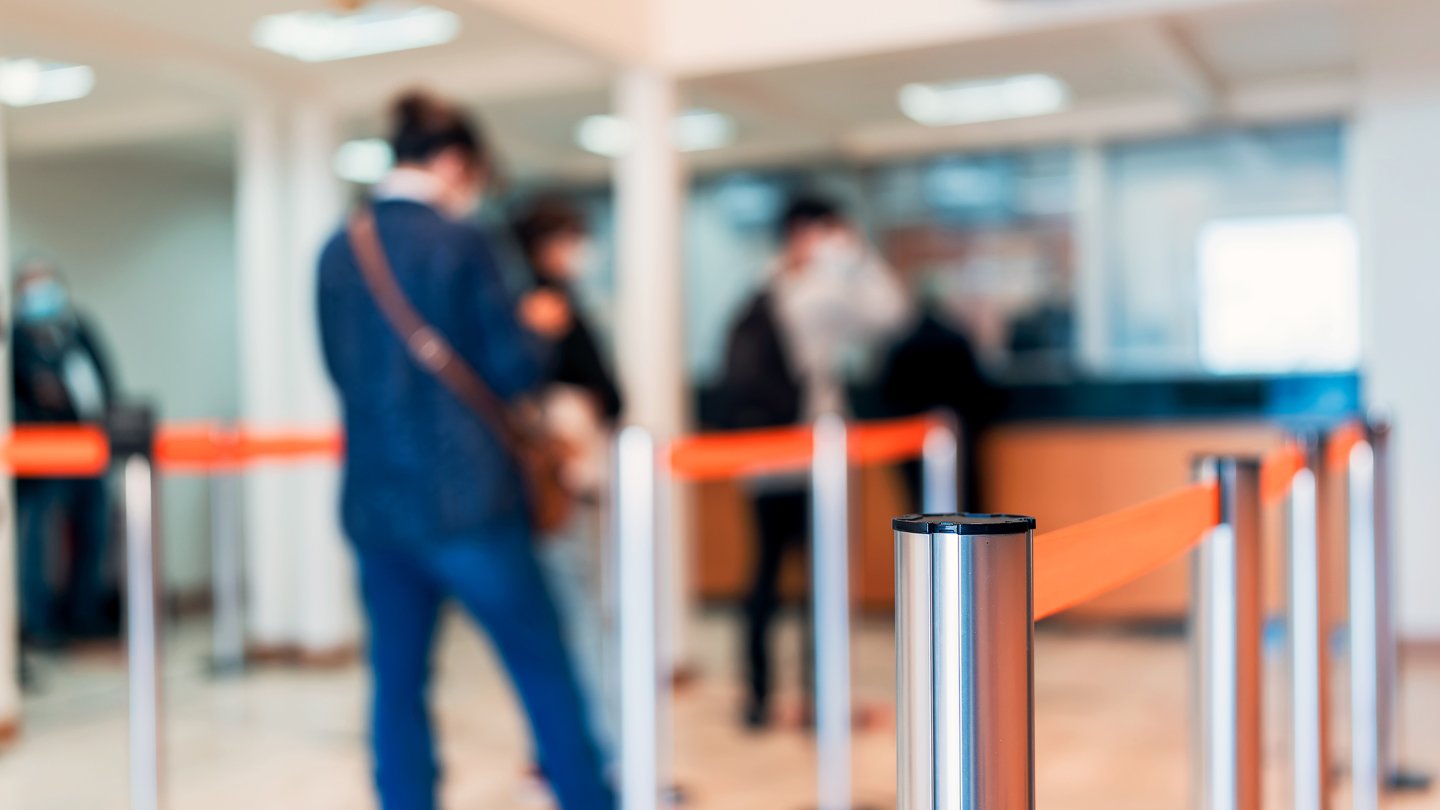 buildg-society--cashier-queue-1140x810