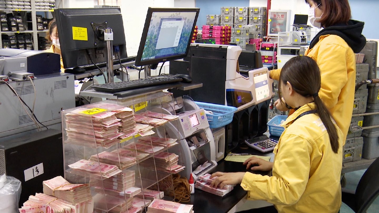 Solution-pages-1440x810_ImprovingCustomerService